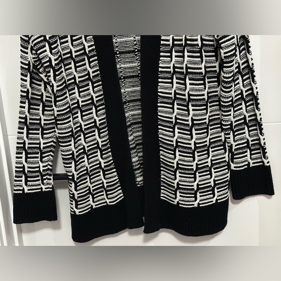 ⭐️Like New⭐️ Reitmans: Women’s Knit Open Front Cardigan- Size Large - Picture 3 of 6